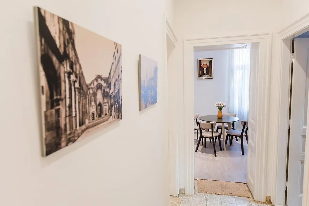 Apartment Vetom Split